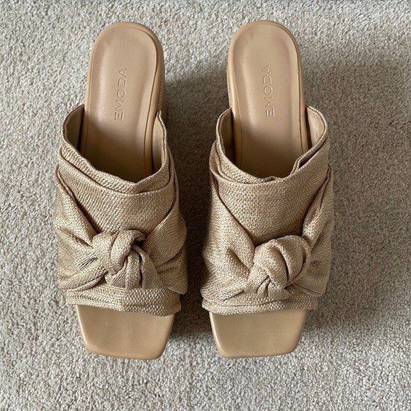 Emoda Platform Sandals - Picture 1 of 8